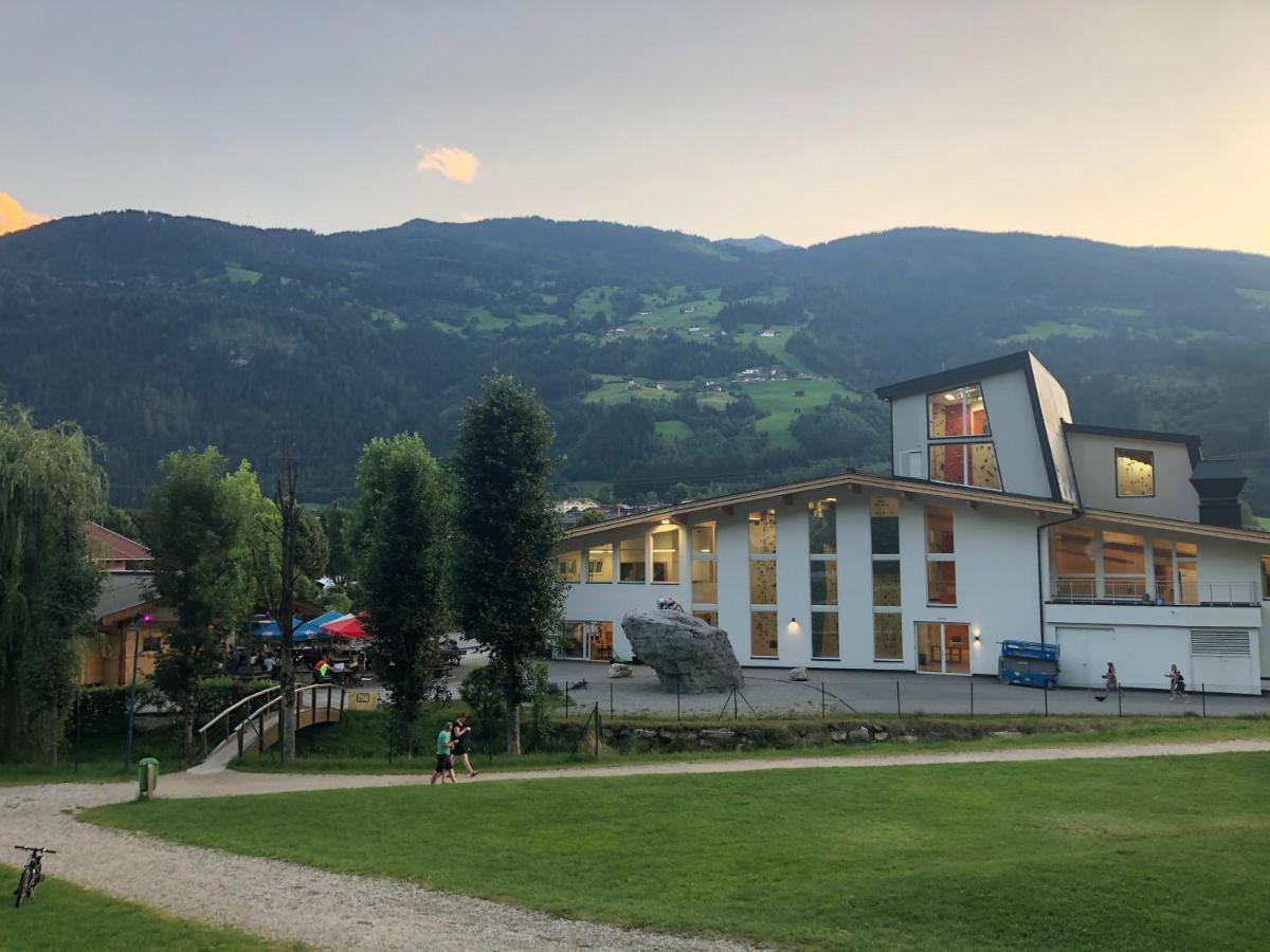 Zillerglückhütte - 5 Sterne Camping Aufenfeld Aschau Im Zillertal Exterior foto